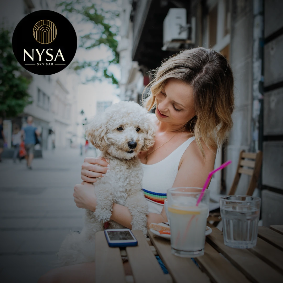 Choosing the Best Pet Food at a Pet-Friendly Restaurant!